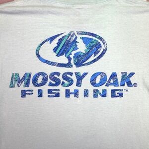 Mossy Oak Fishing T Shirt Mens Medium M Short Sleeve Graphic Tee Light Blue